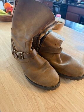 Ariat Tan Leather Mid-Calf Heeled Boots with Buckle